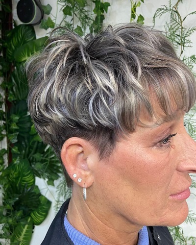 HIGHLIGHTS AT AWARD WINNING HAIRDRESSERS IN HIGH WYCOMBE, BUCKS